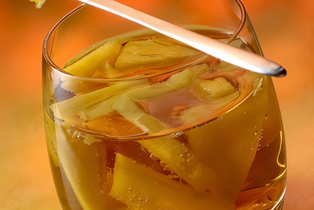 Ананасовый крюшон с шампанским и коньяком