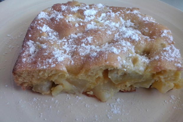 Ананасово-яблочная шарлотка