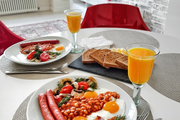 Английский завтрак с шампиньонами