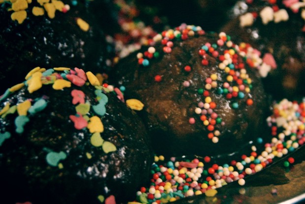 Апельсиновые кексы в шоколадной глазури