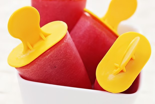 Арбузное мороженое с клубникой