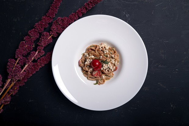 Аришта с соусом из белых грибов