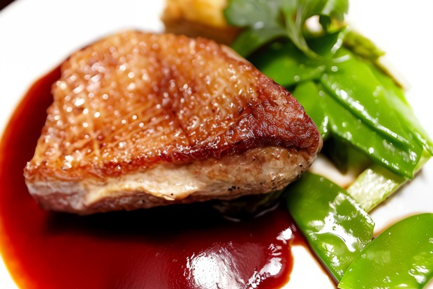 Ароматный соус для утки с финиками и черносливом