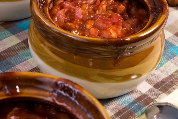 Ассорти мясное с фасолью