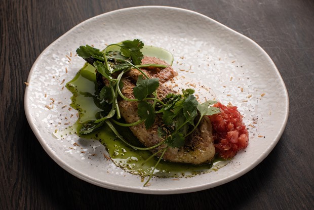 Баклажан с сыром из кешью и томатной сальсой