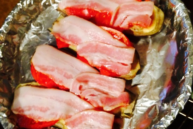 Баклажаны с беконом