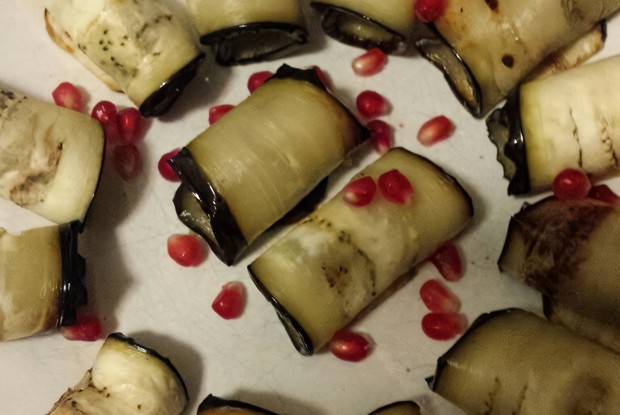 Баклажаны с орехами и шафраном