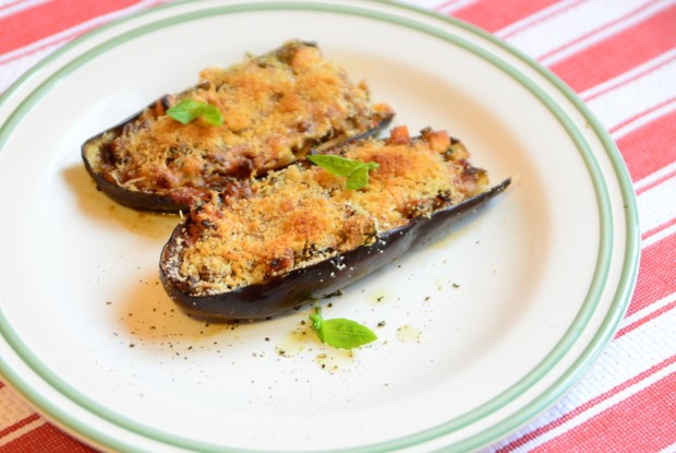 Баклажаны фаршированные ветчиной и копченым сыром