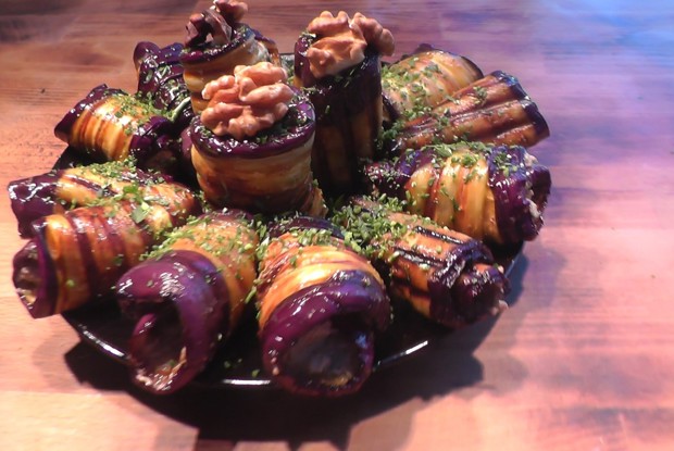 Баклажаны с орехами