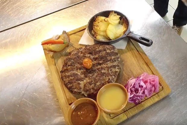 Балканская котлета плескавица