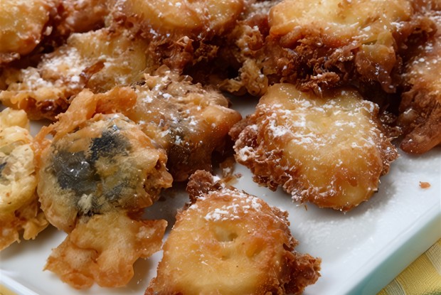 Бананы в кляре по-индонезийски