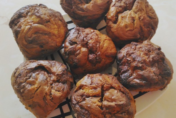 Банановые кексы с шоколадной пастой и фундуком