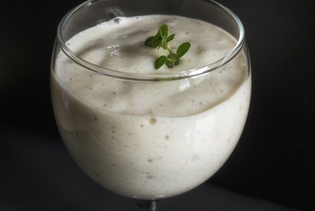 Банановый смузи с корицей