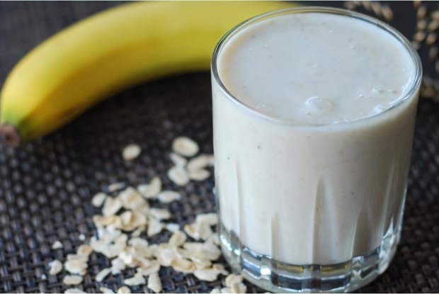 Банановый смузи с овсянкой