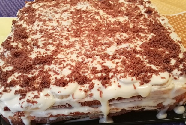 Банановый торт со сметанным кремом