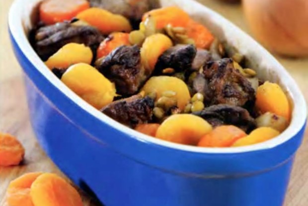 Баранина с чечевицей и курагой