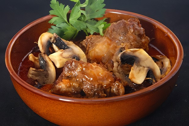 Баранина с грибами