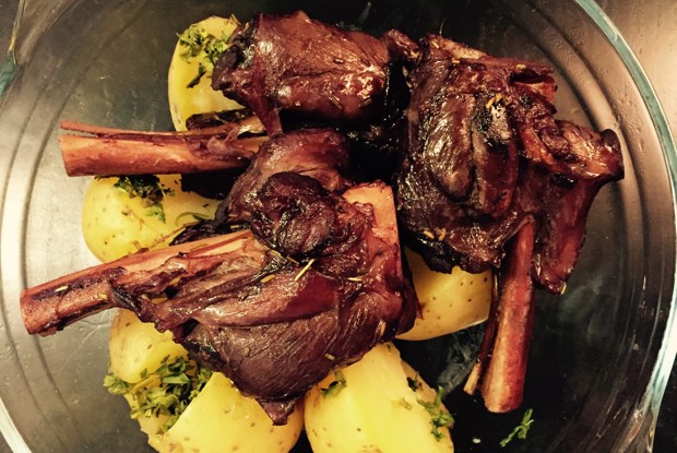 Баранина в красном вине