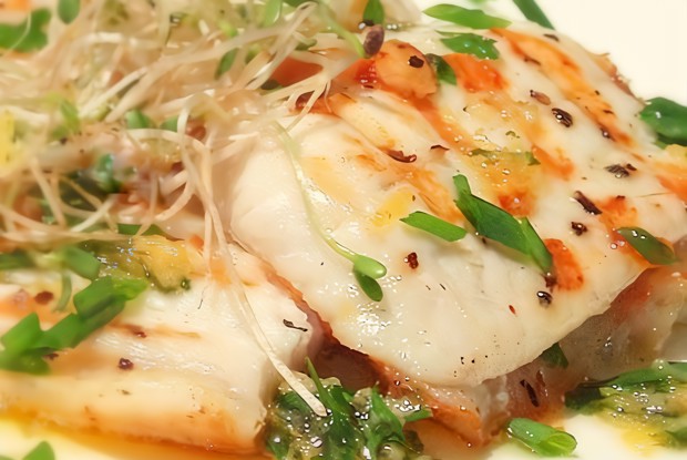 Белая рыба по-тайски