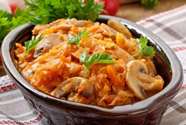 Белокочанная капуста с грибами