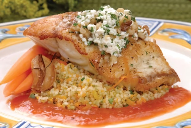 Белопятнистый групер по-гречески