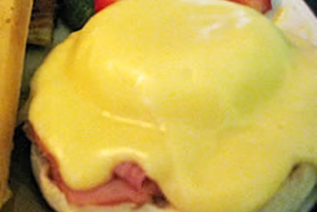 Бенедиктинские яйца с двойным сыром