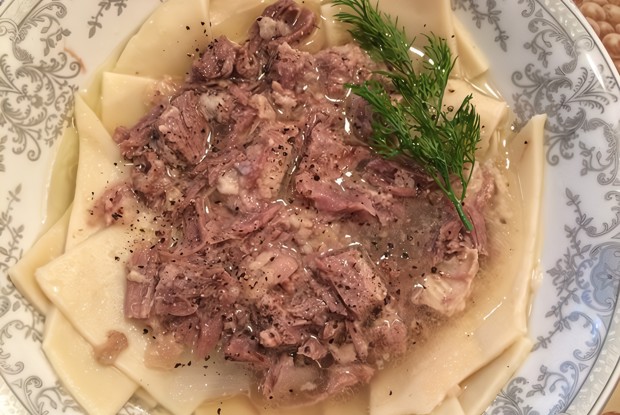 Бешбармак из говяжьих ребер