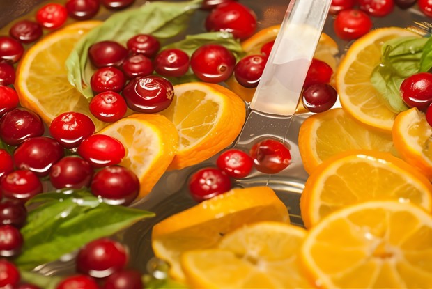 Безалкогольный апельсиново-клюквенный пунш