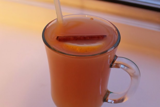 Безалкогольный глинтвейн на яблочном соке