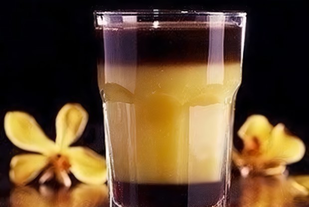 Безалкогольный коктейль «Шмель»