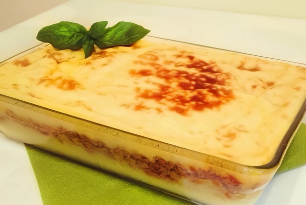 Бифарше (запеканка из картофельного пюре и куриного фарша)