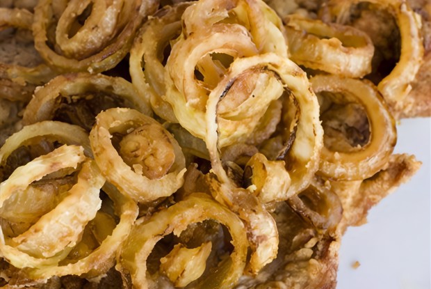 Бифштекс с луком