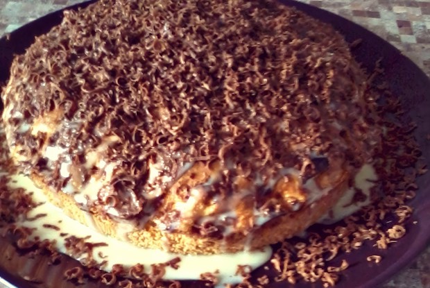 Бисквит с фруктами