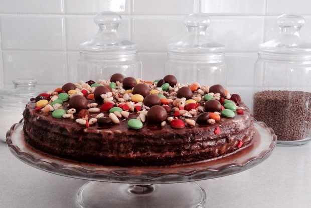 Бисквит с вареньем