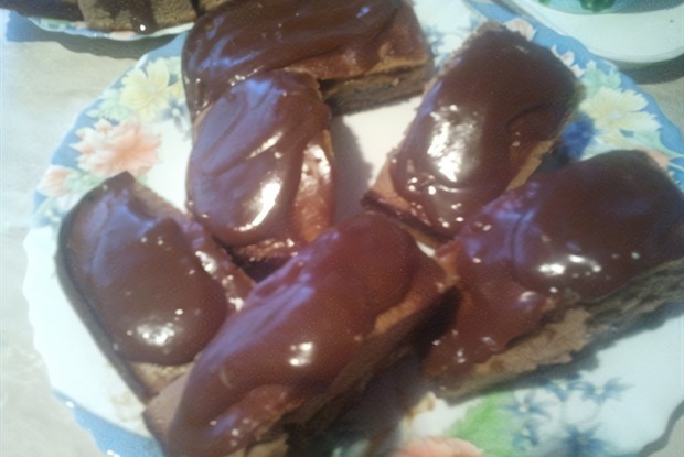 Бисквитные пирожные с вареной сгущенкой