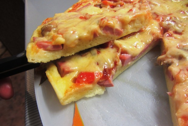 Быстрая пицца из сметанного теста