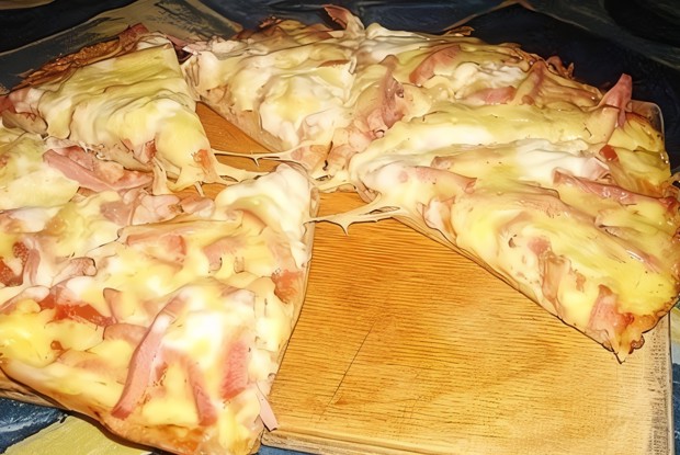 Быстрая пицца на сковороде