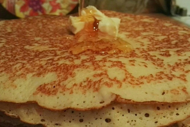 Быстрые кефирные блины на пшеничной муке