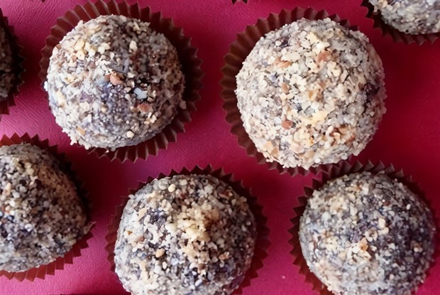 Быстрые конфеты с творогом и мюсли