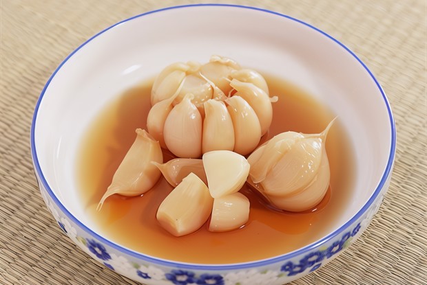 Быстрый маринованный чеснок на зиму