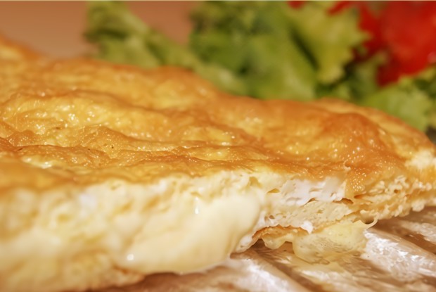 Быстрый омлет с сыром