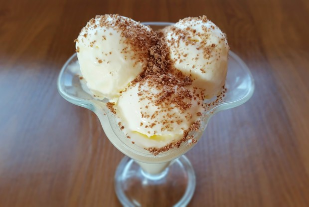 Быстрое домашнее мороженое из сгущенки