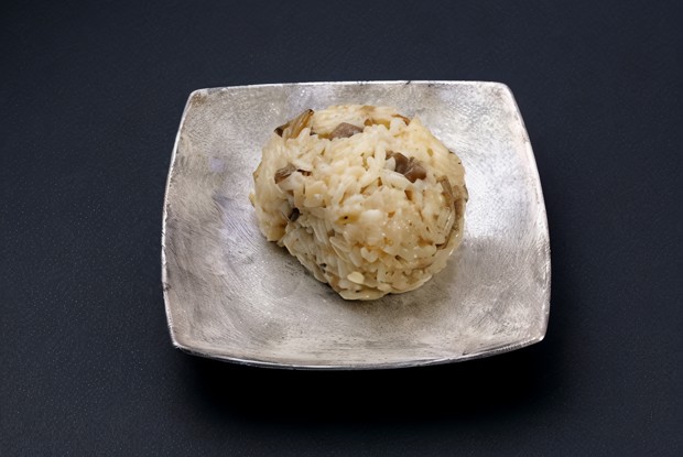 Биточки из грибного ризотто и моцареллы