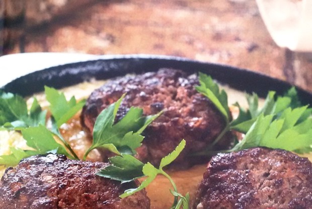 Биточки в омлете