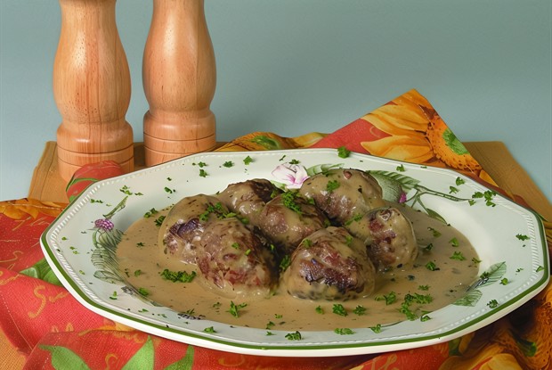 Биточки в сметане