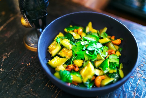 Битые огурцы с кешью