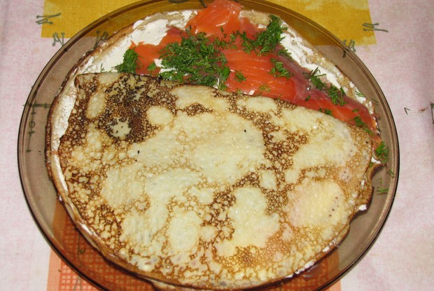 Блинный пирог с семгой