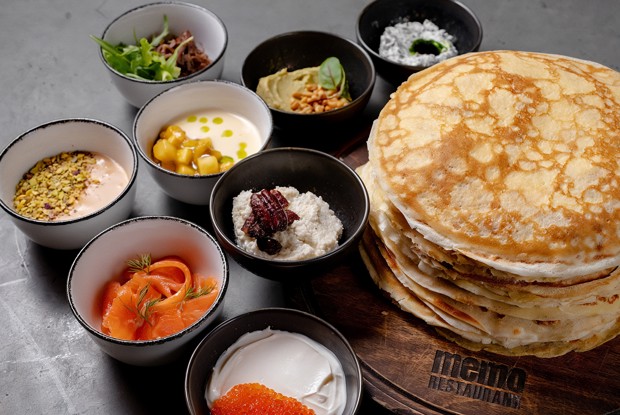 Блины с фетой и шпинатом