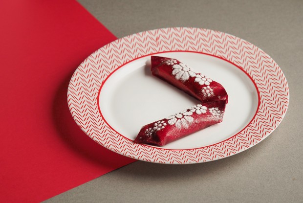 Блины с заварным кремом и малиновой пастилой