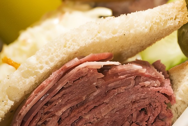 Большой бутерброд по-венгерски